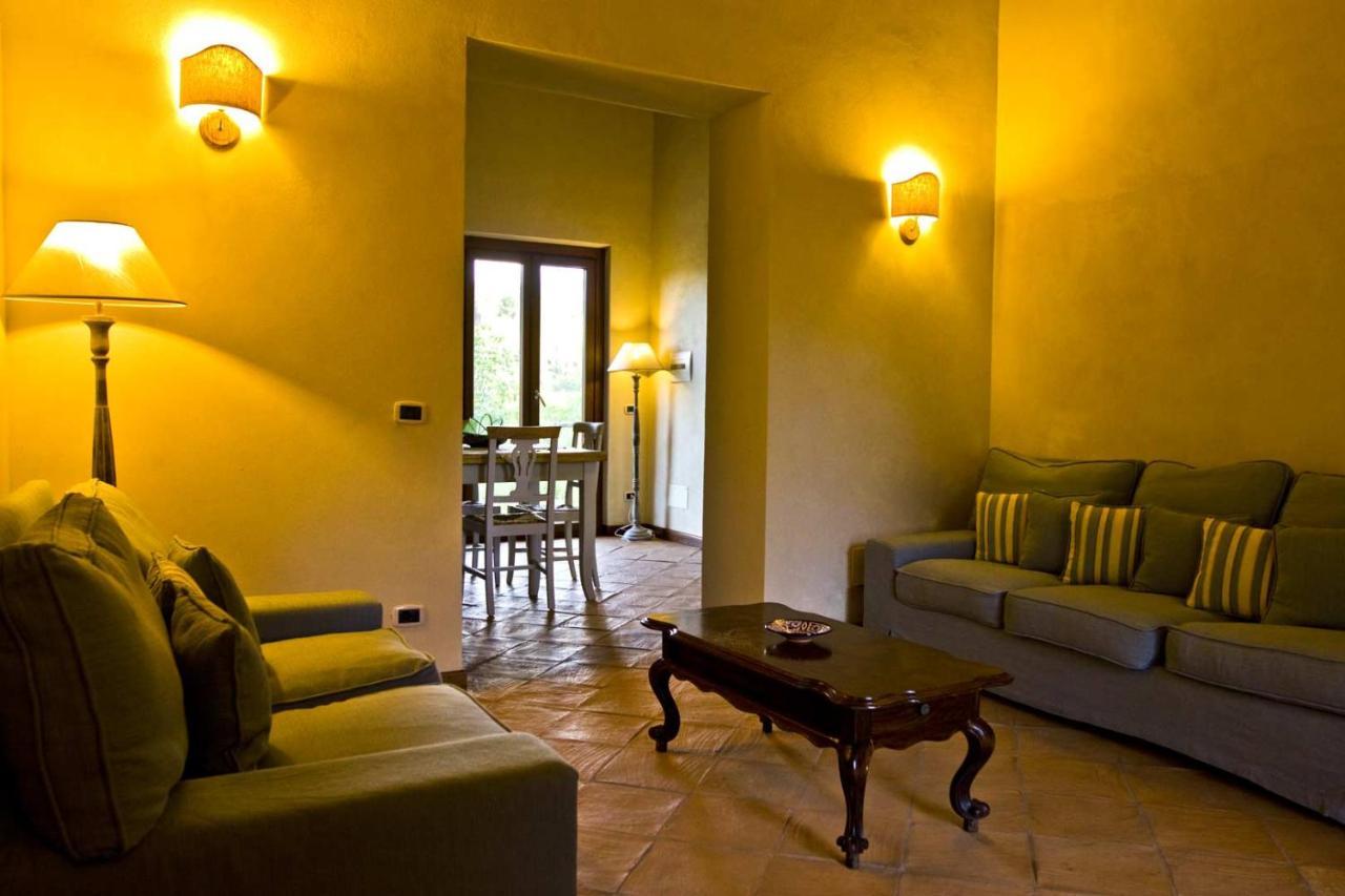 Agriturismo Borgo Serafino マンゴーネ エクステリア 写真